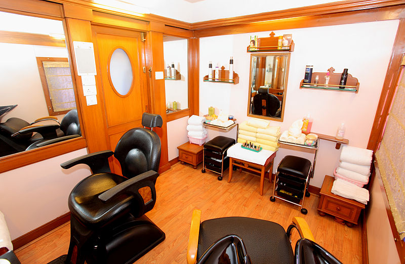 Tips for managing a salon