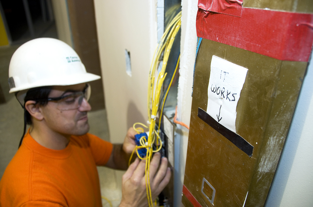 What's the best way to hire an electrician?
