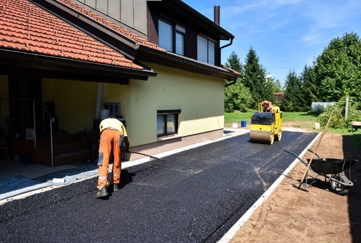 How To Choose The Right Driveway Paving Company (1)