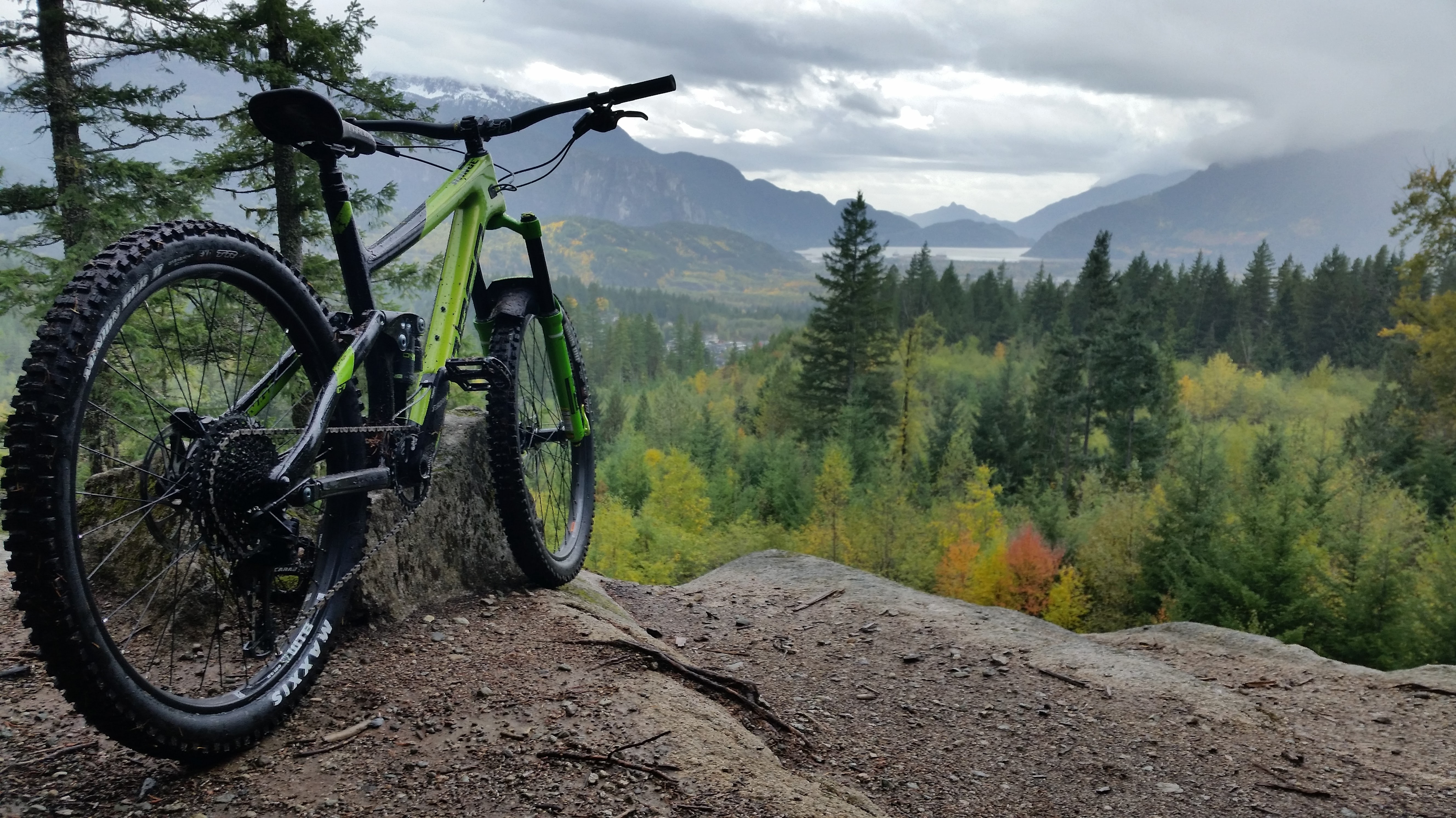 How to Ride Mountain Bike Through Rain Effectively