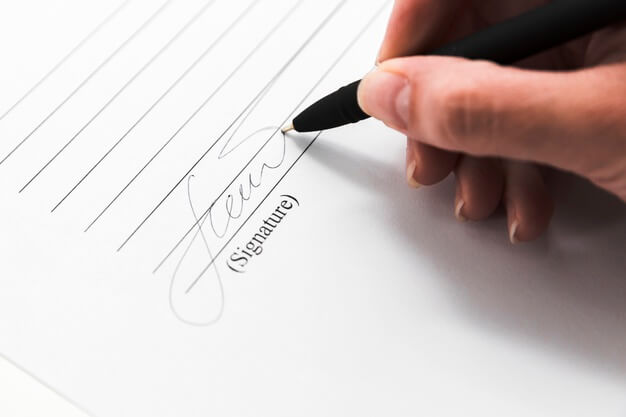 Say Goodbye to Ink Pen Signs and Hello to E-Signatures 